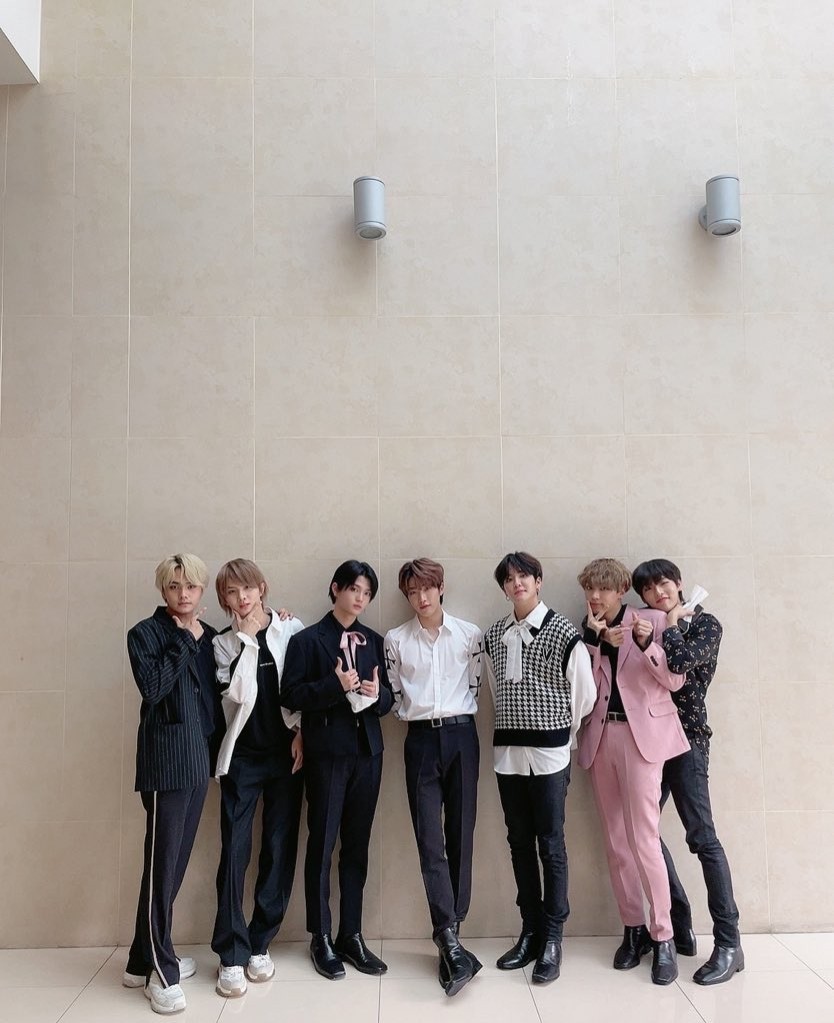 'Fantasy Idol' KINGDOM reveals new concept photo... Long haired Asian boys