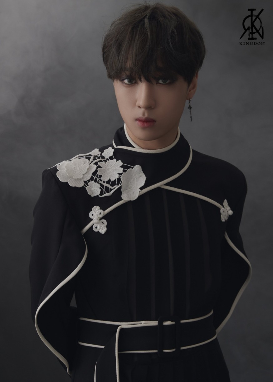 'Fantasy Idol' KINGDOM reveals new concept photo... Long haired Asian boys