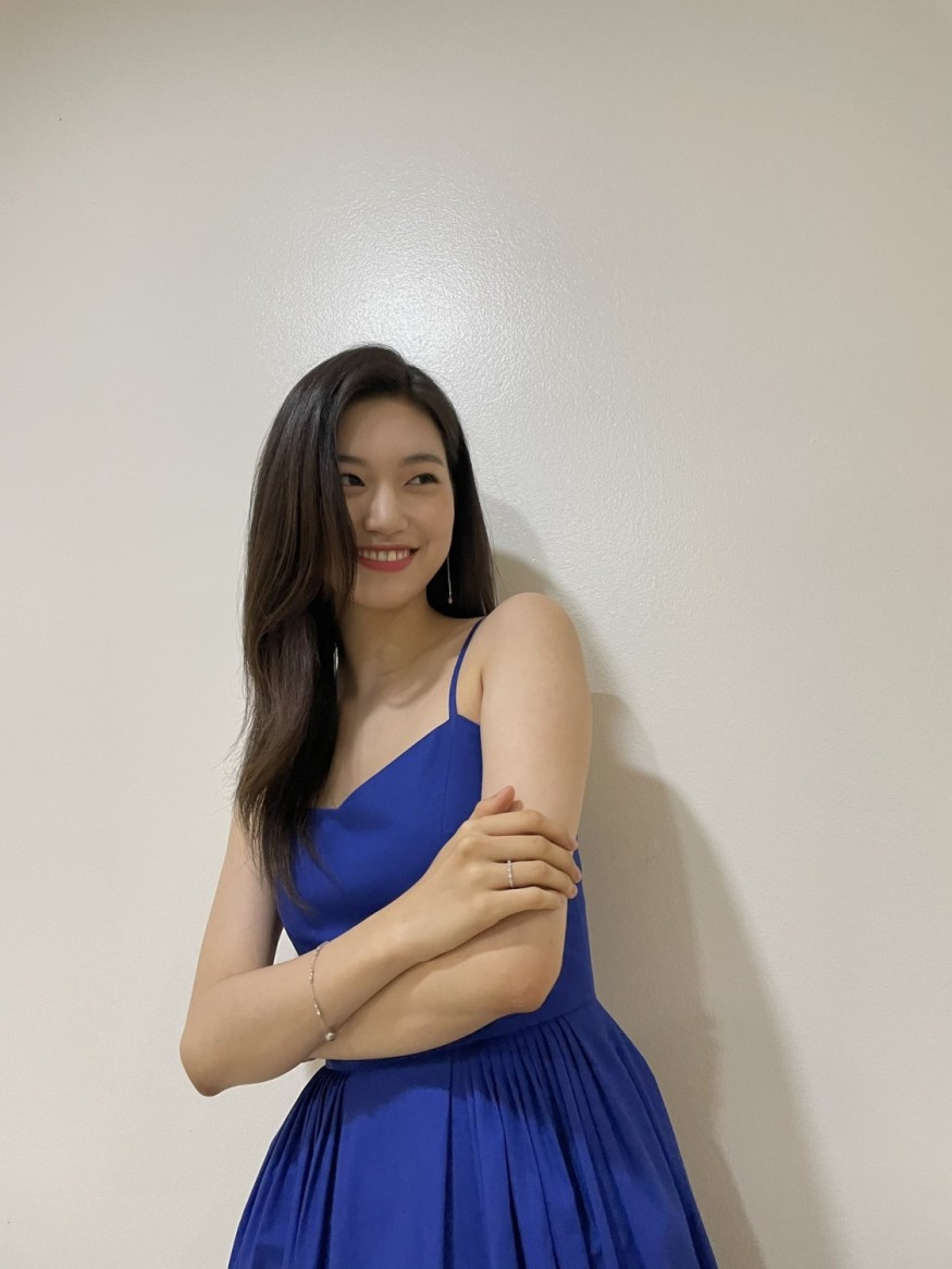 Kim Do-yeon, there was a reason for being Little Jun Ji-hyun.. Long straight hair, innocent beauty