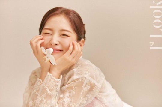 OH MY GIRL Arin Hanbok pictorial… Like role model Suzy