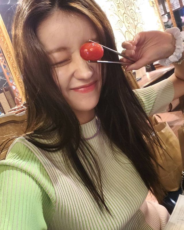 OH MY GIRL YooA, cute daily life
