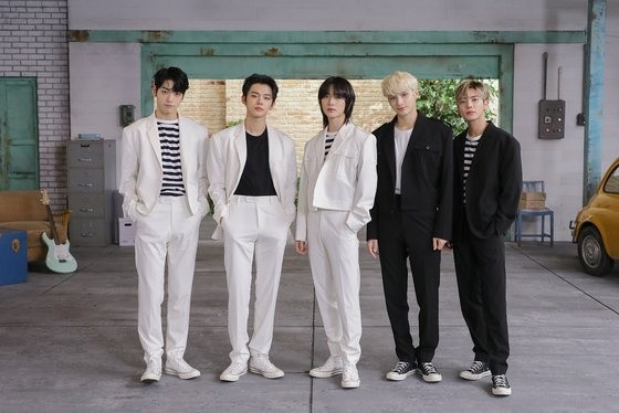 TXT, the best performance of 'Magic' on MTV in the US