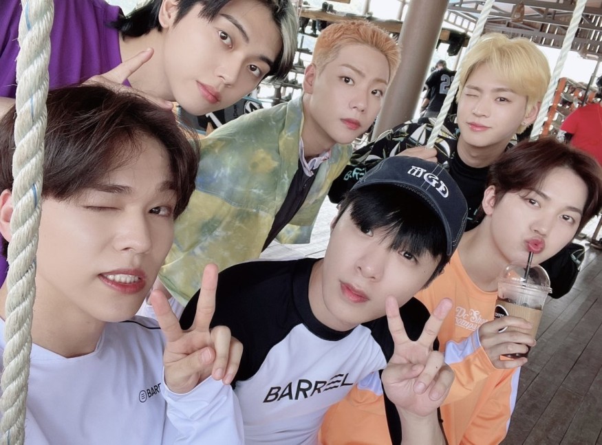 ONF unveils 'Dry Ice' choreography video... powerful performance