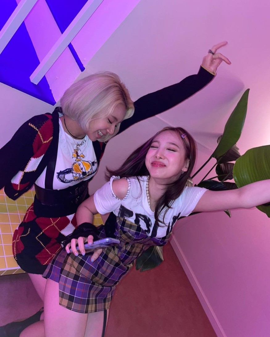 TWICE Nayeon, pink hair is pretty too