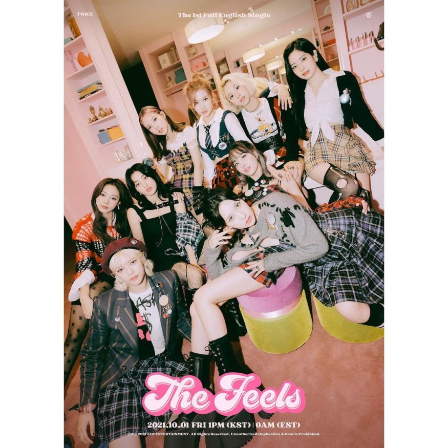 TWICE Nayeon, pink hair is pretty too