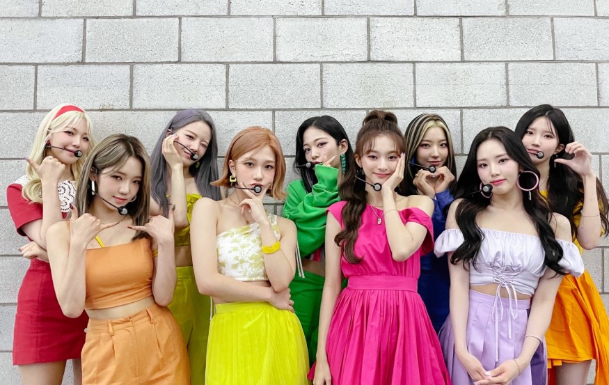 Fromis 9, cool visual + addictive performance 'Talk & Talk' hot popularity