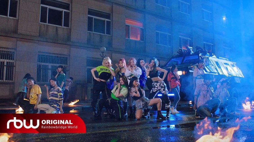 PURPLE KISS, ‘Zombie’ performance video released... That’s why theme idols