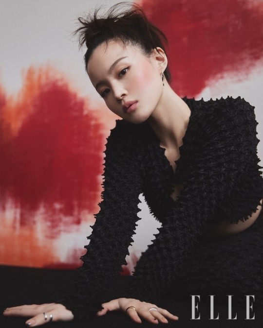 Lee Hi, red lipstick~