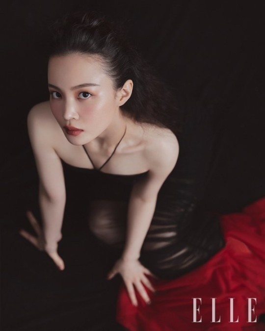 Lee Hi, red lipstick~