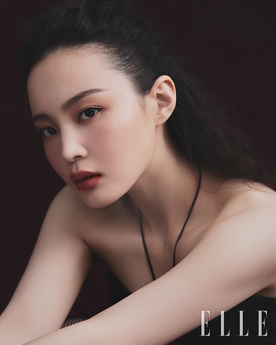 Lee Hi, red lipstick~