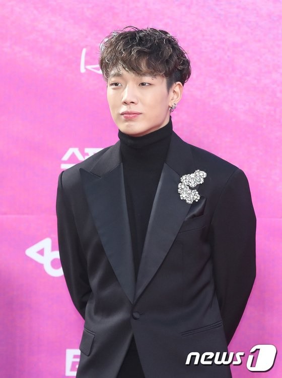 '26' iKON Bobby becomes a young father