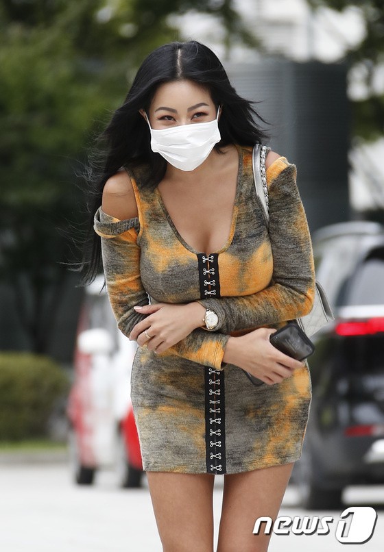 Please love 'Showterview with Jessi'