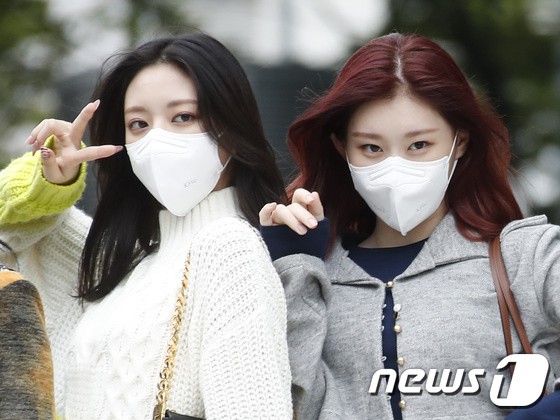 Spread of ITZY love virus