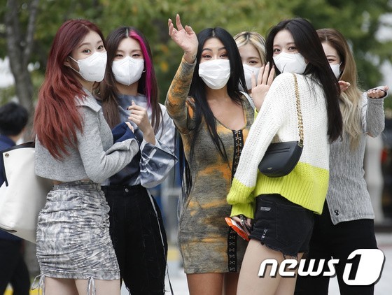 Spread of ITZY love virus