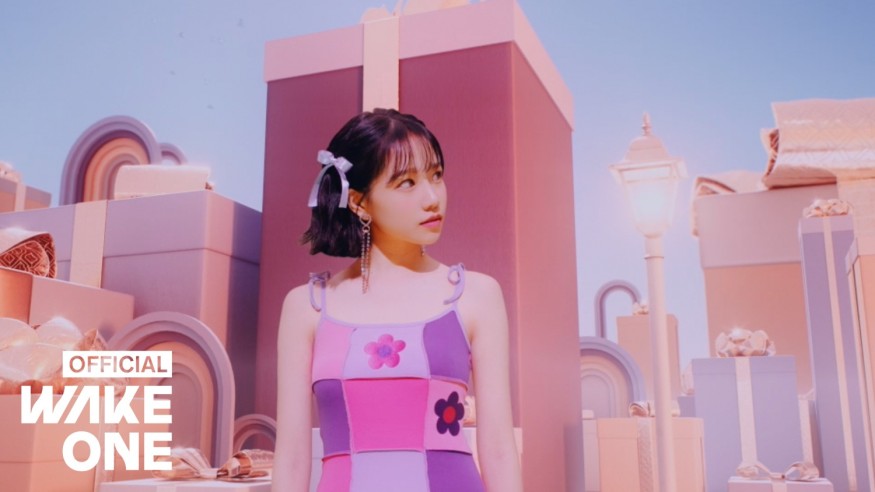 JO YURI, IZ*ONE take off 'Yuri-like'... "Role model = Kwon Jin-ah Baek Yerin"