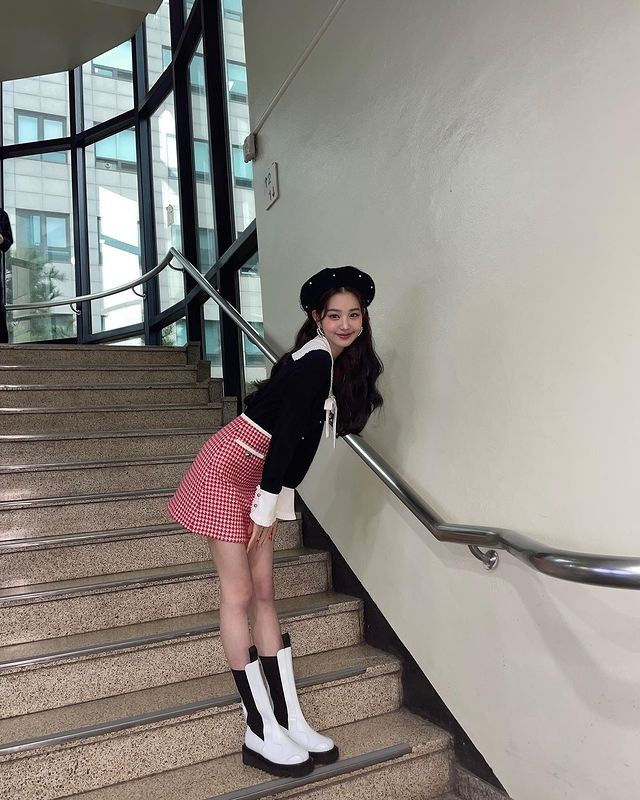 Jang Won-young, sweet visual... doll beauty