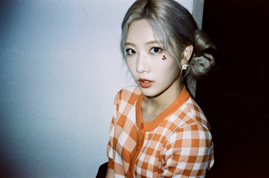LOONA, Japanese debut song 'HULA HOOP' MV teaser released.. Fresh beauty