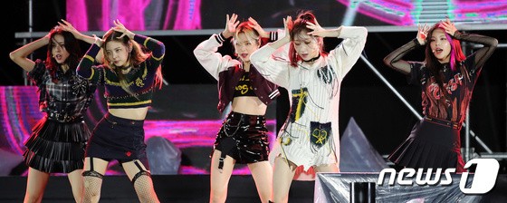 ITZY 'The charisma that dominates the stage'