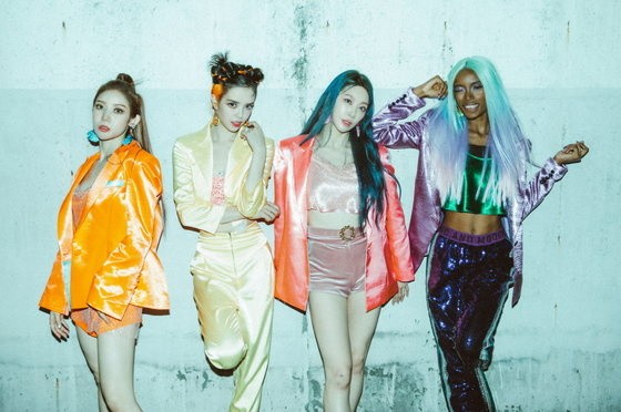BLACKSWAN, comeback with new song 'Close to Me'