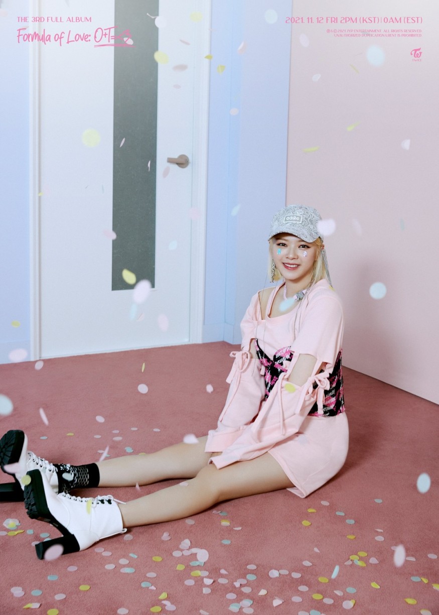 'Comeback' TWICE, 'SCIENTIST' MV teaser released... love research transformation