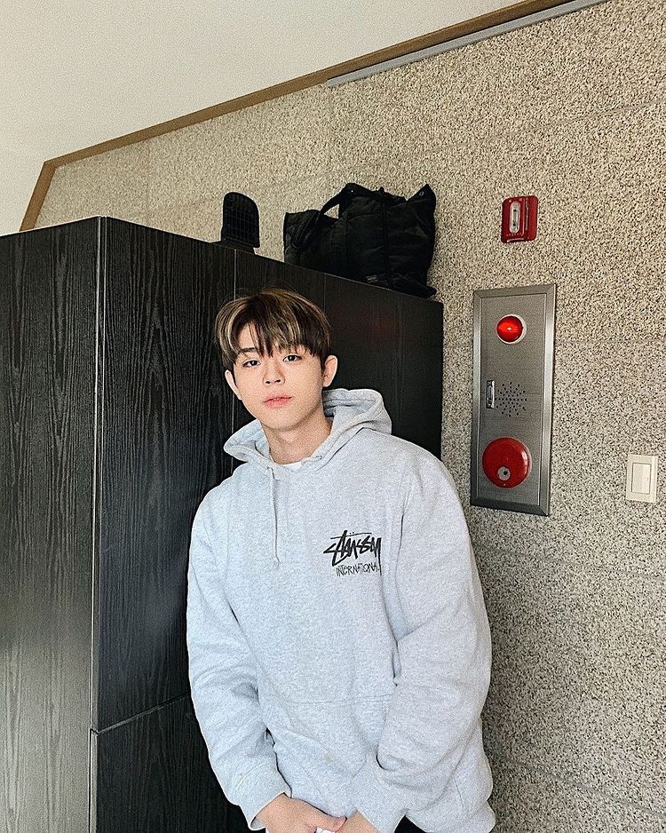 GREE releases EP 'HI, TEEN' today... GFRIEND YERIN support shooting