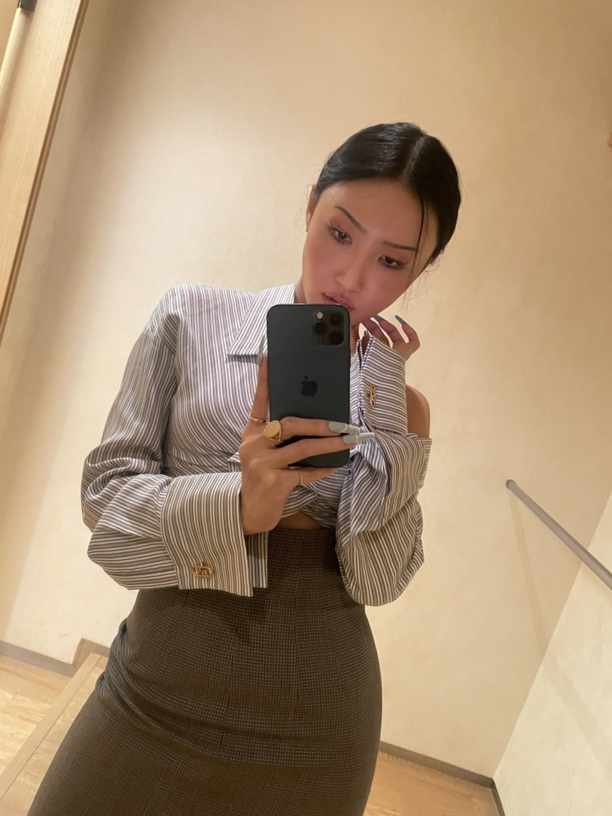 Hwa Sa releases new single 'Guilty Pleasure' visual film... 'Queen Hwa Sa' presence