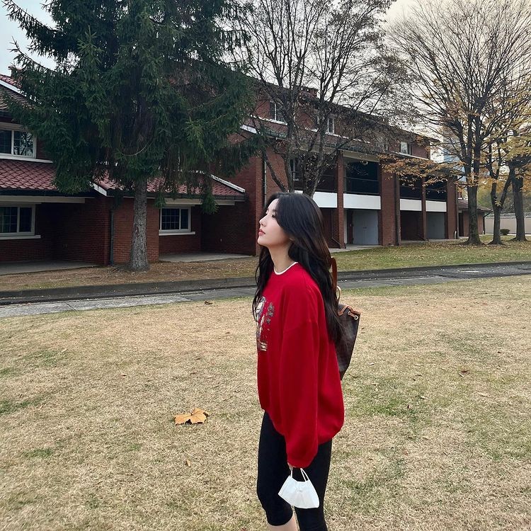 Kwon Eun-bi, are you a doll or a person?.. The fairy visual makes me heart