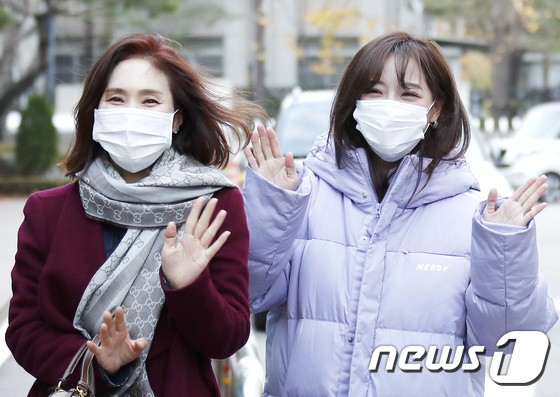 Kim Sejeong, two hearts