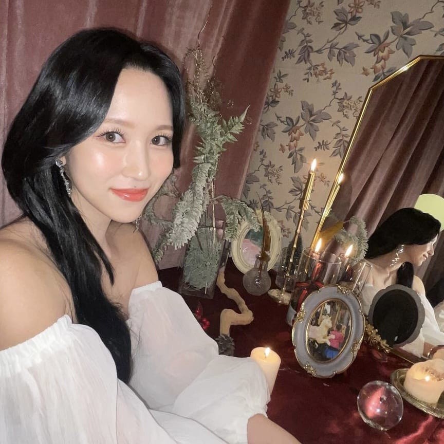 TWICE Mina, alluring atmosphere.. Legendary beauty
