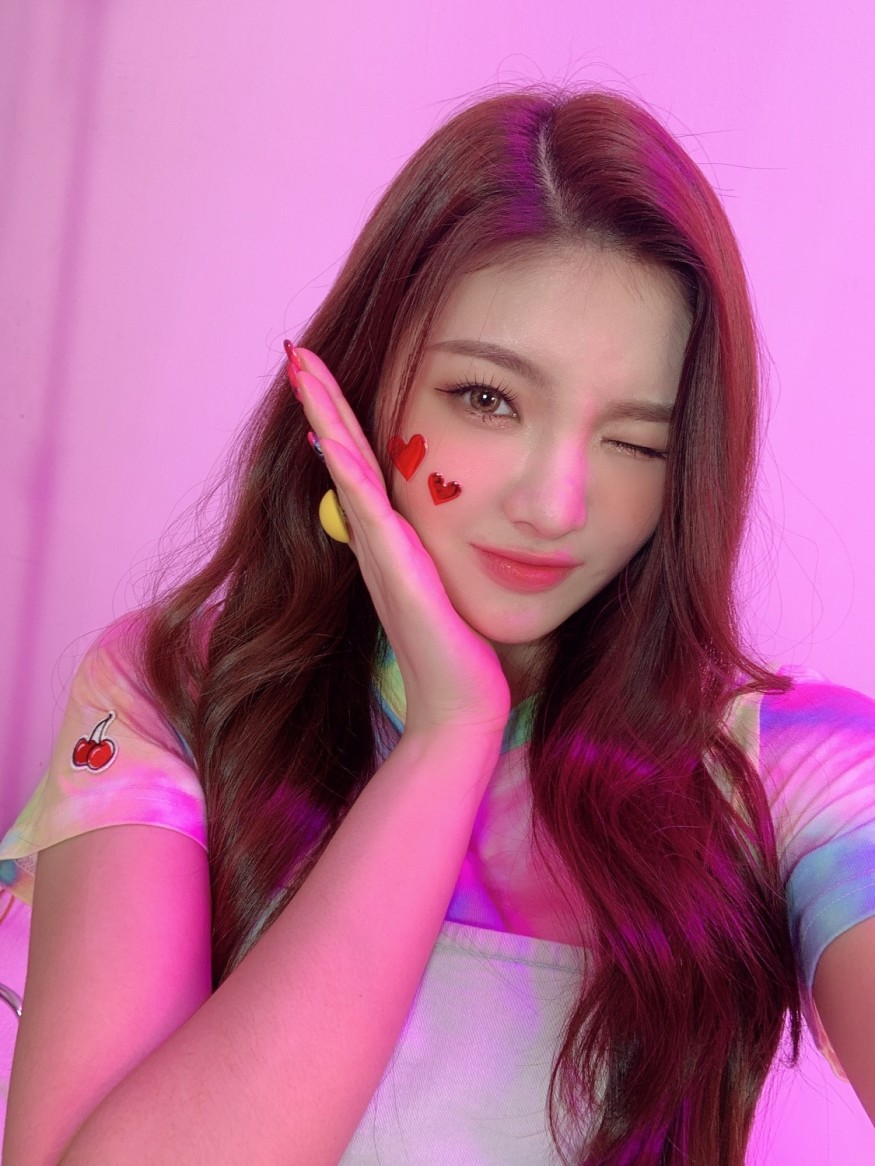 TRI.BE, 'The Bha Bha Song' MV hits 10 million views... Global captivated