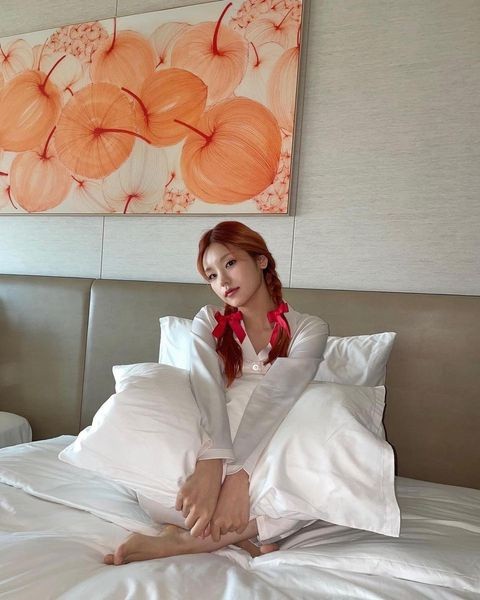 ITZY YEJI, complete recovery from back injury.. Pajamas are also fashion