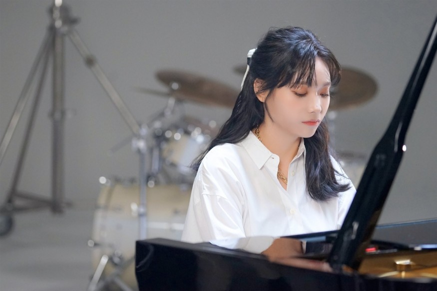 Lee Jin Ah "Thanks for the comeback after a long time… 'Rum Pum Pum' contains a message of hope"