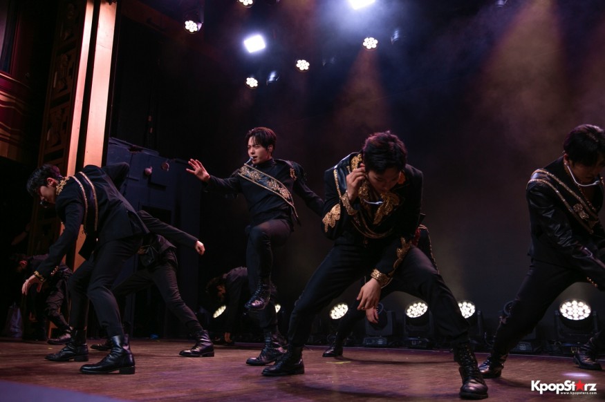 Exclusive Photos from ONEUS 2022 'BLOOD MOON' Tour in New York City