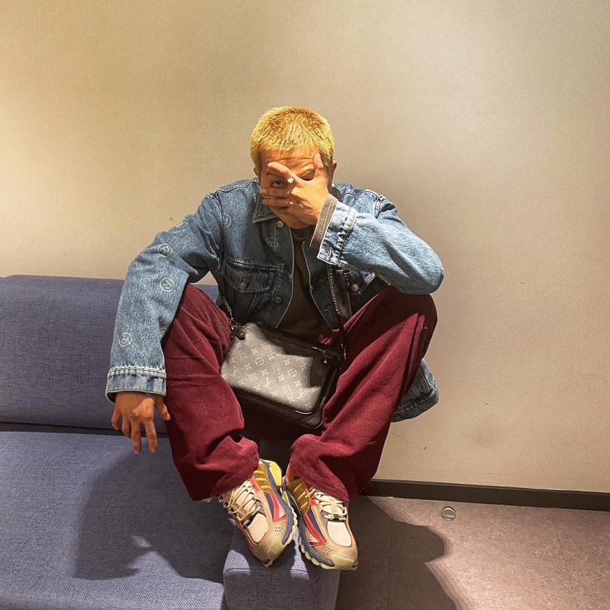 Mino even digests bright yellow padding... Has spring already arrived?