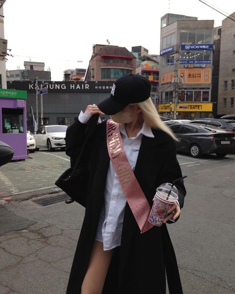 JEON SOMI's 22nd Exciting Birthday Party... It's a doll