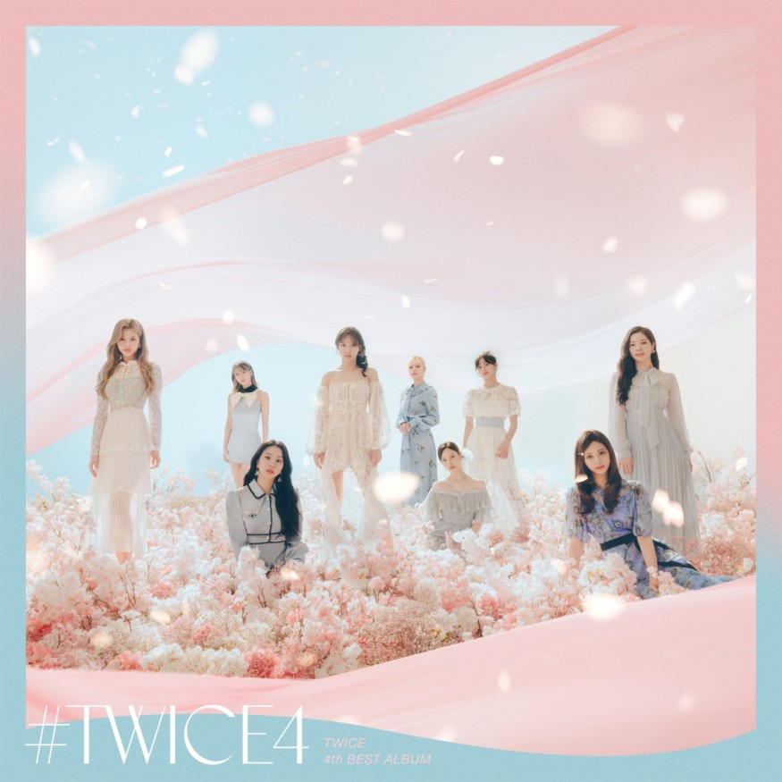TWICE Tops the Oricon Weekly Chart in Japan-- 'Best Record for a Foreign Female Artist of All Time'