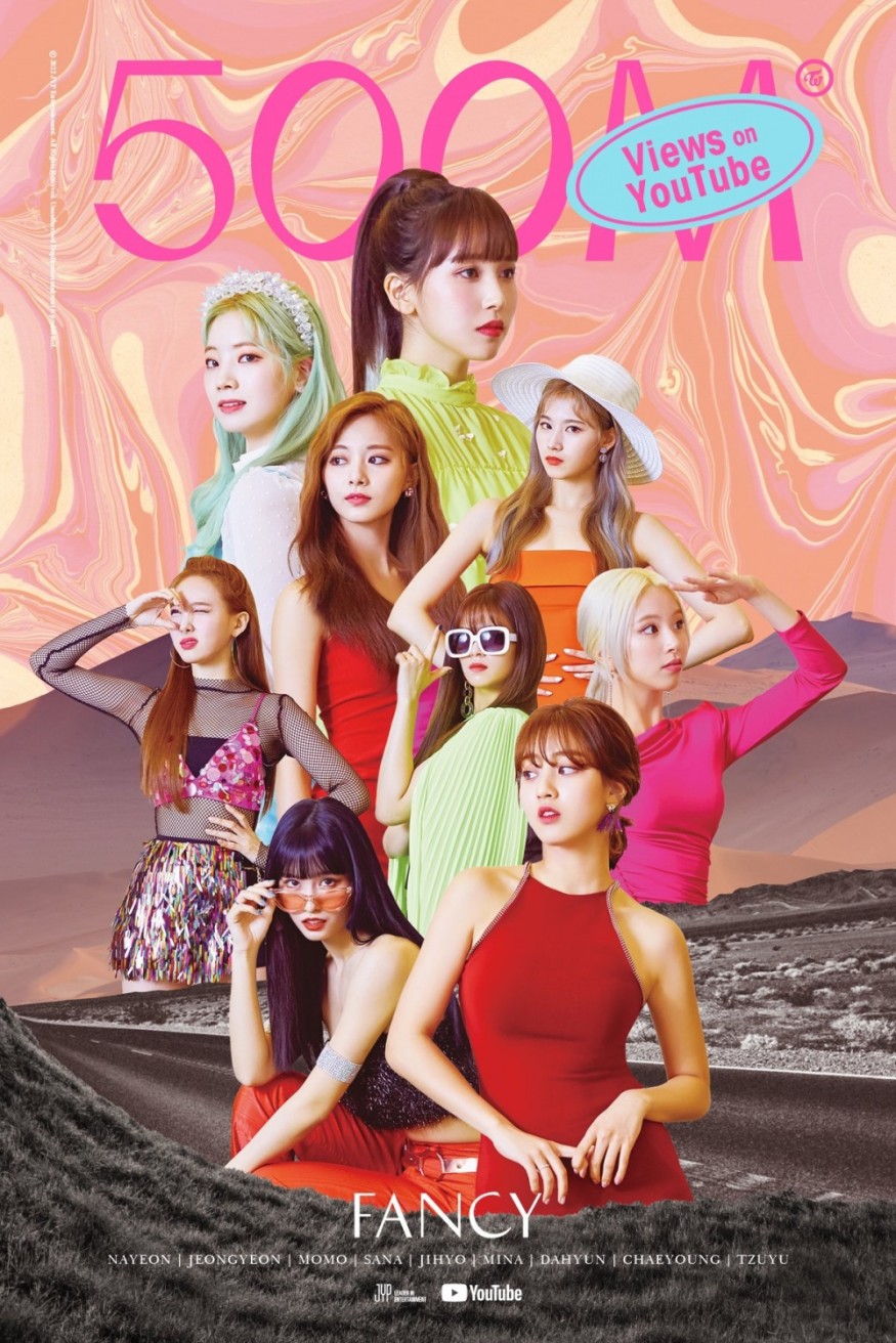 TWICE Tops the Oricon Weekly Chart in Japan-- 'Best Record for a Foreign Female Artist of All Time'
