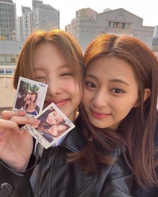 TWICE Nayeon X Tzuyu, Disney ripped princesses.. They are so lovely