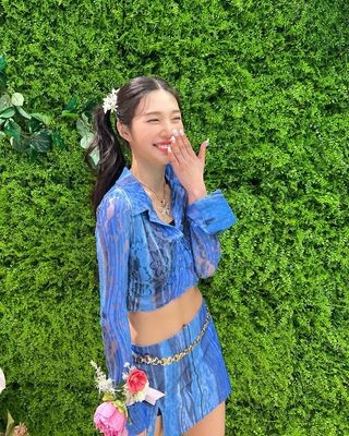 Red Velvet Joy Releases A Photo of Her Appearance on 'Music Bank'
