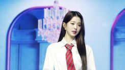 IVE Celebrates the Release of Second Single 'LOVE DIVE'