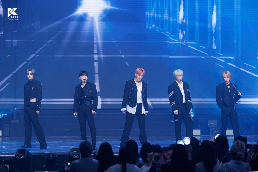 MONSTA X unveils moving version of new song 'LOVE' choreography video... sexy mood
