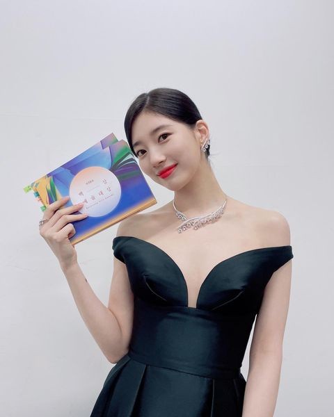 Suzy, you're getting more and more innocent... extreme neat beauty