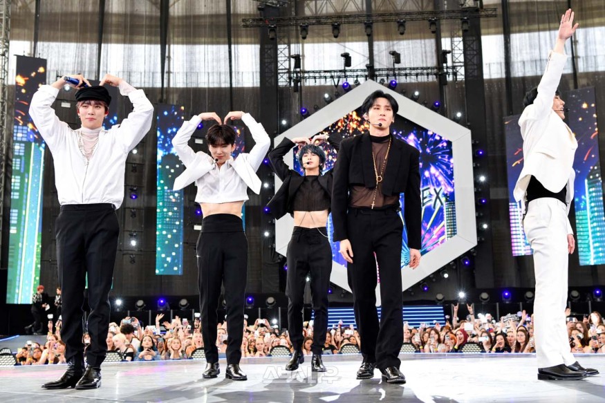 MONSTA X starts a full-fledged US tour from today... From New York to LA