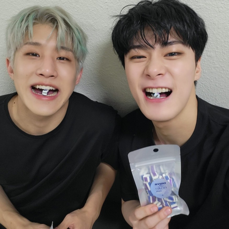 ASTRO Moon Bin, San-ha, automatic smile with joy at 1st place