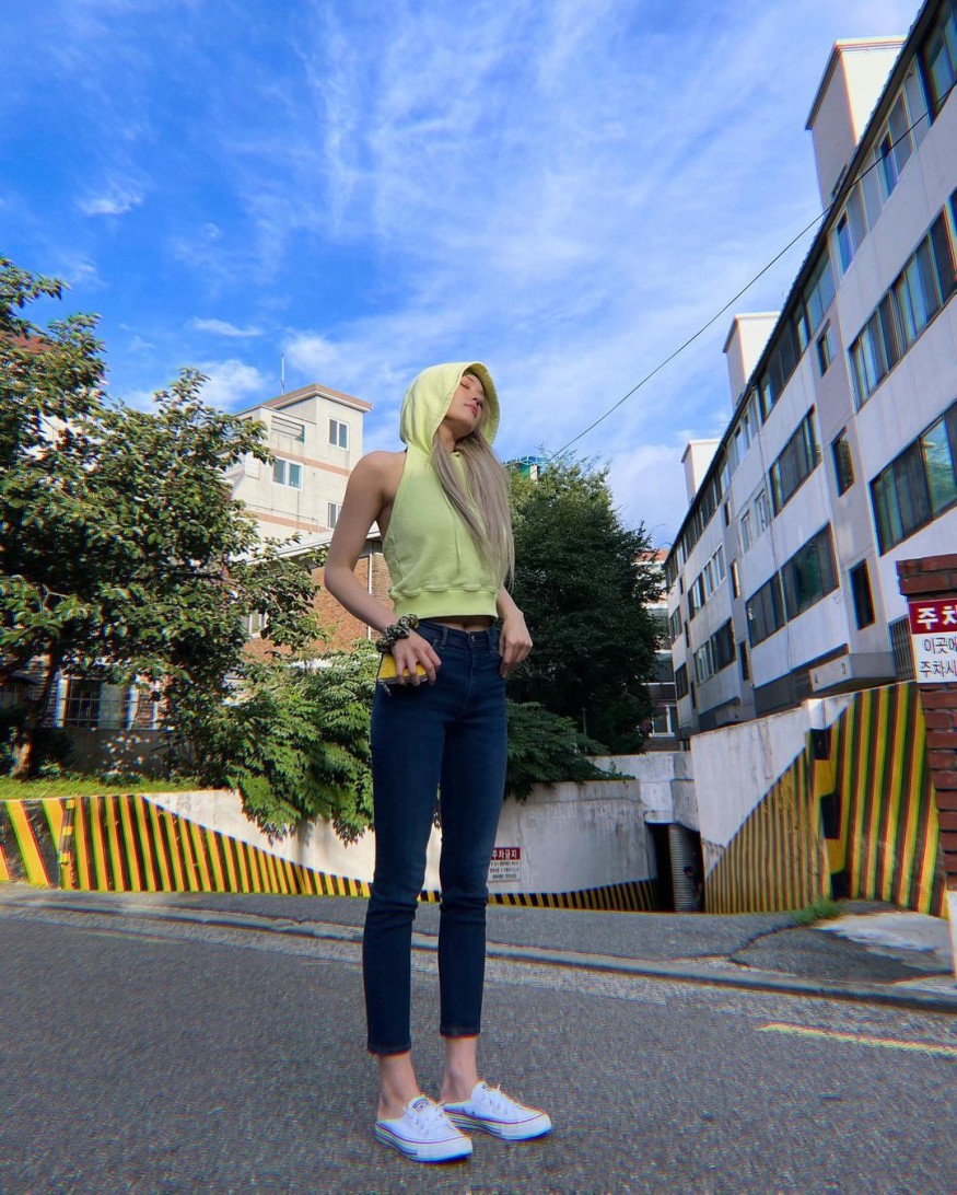 JEON SOMI, blonde and white skin.. Barbie-like visuals