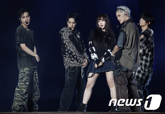 Giselle·Taeyong·Jeno, attention-focused stage