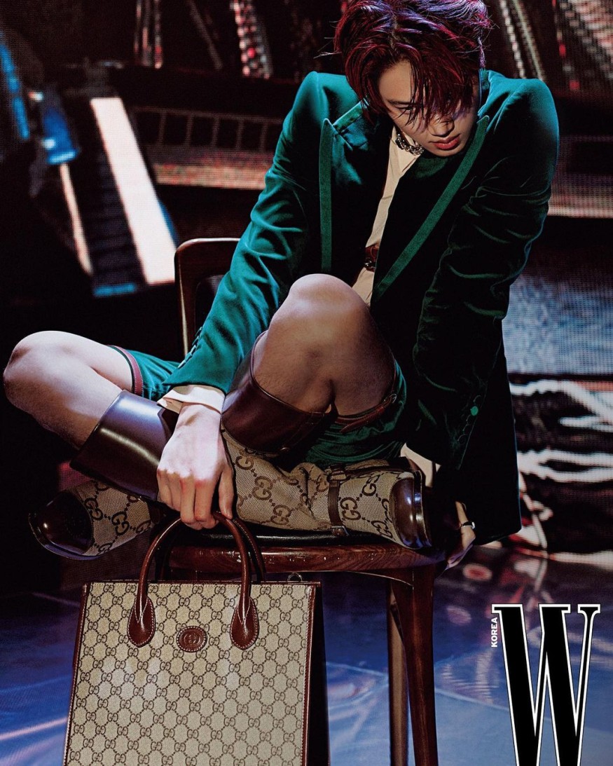 Kai, equipped with Chuseok commemorative luxury items… cool autumn man