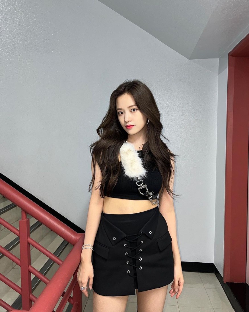 IVE Yujin, pretty today... Today's girl group leader