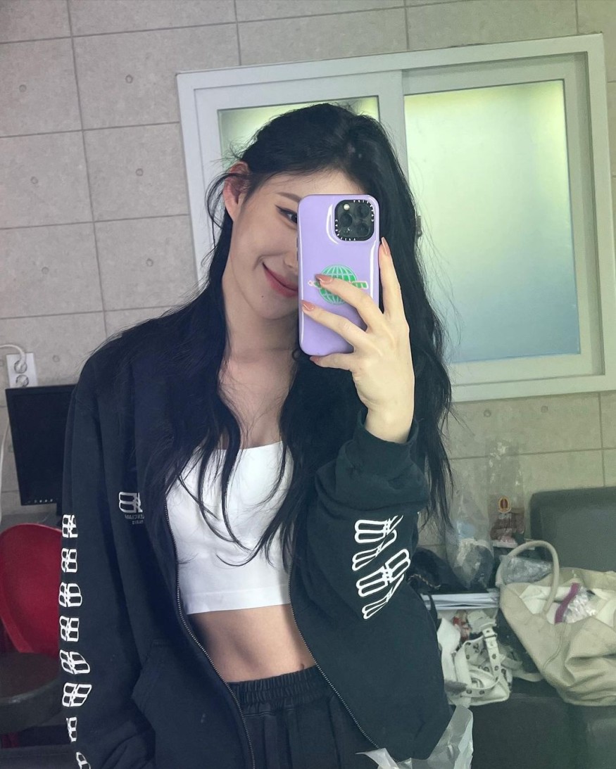 ITZY Chaeryeong, skinny enough to show the breastbone, 'surprise'