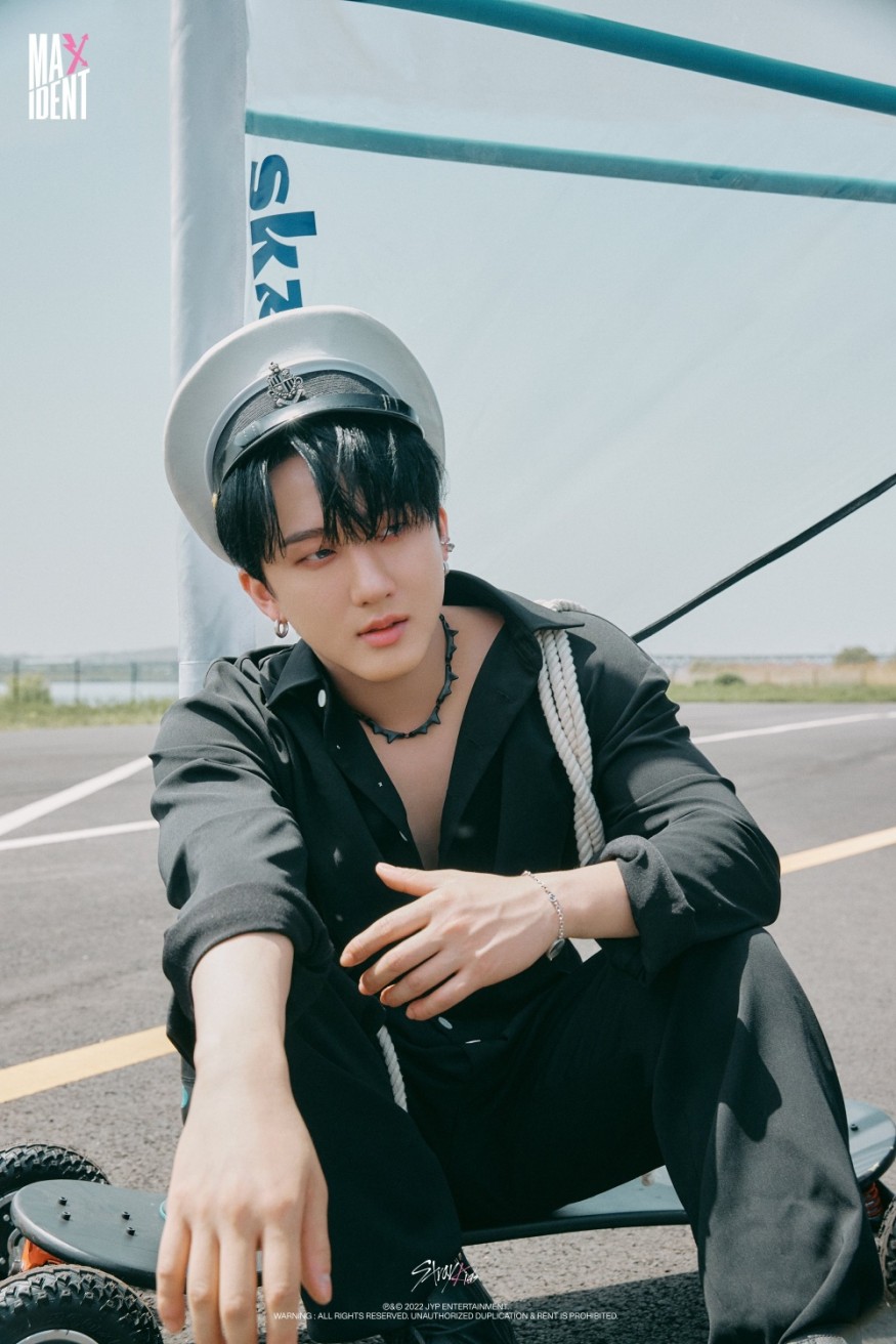 Stray Kids, new concept photo… 8 people, 8 colors, full of excitement, how to express youth